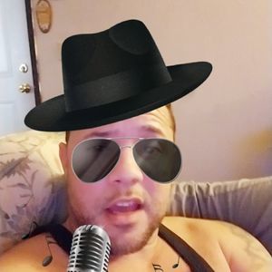 Meet your Posher, Phillip